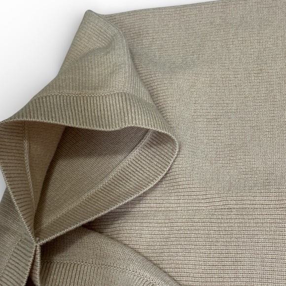 Lululemon Divinity Scarf - Picture 16 of 16